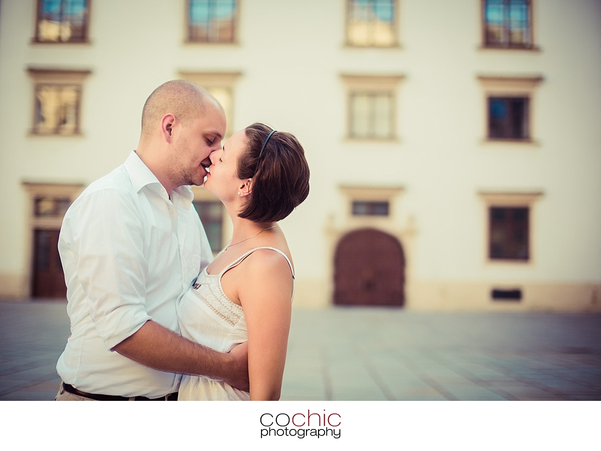 09-verlobung shooting engagement innenstadt ring hofburg heldenplatz hochzeit hochzeitsfotos wien cochic fotoshooting wiener innenstadt